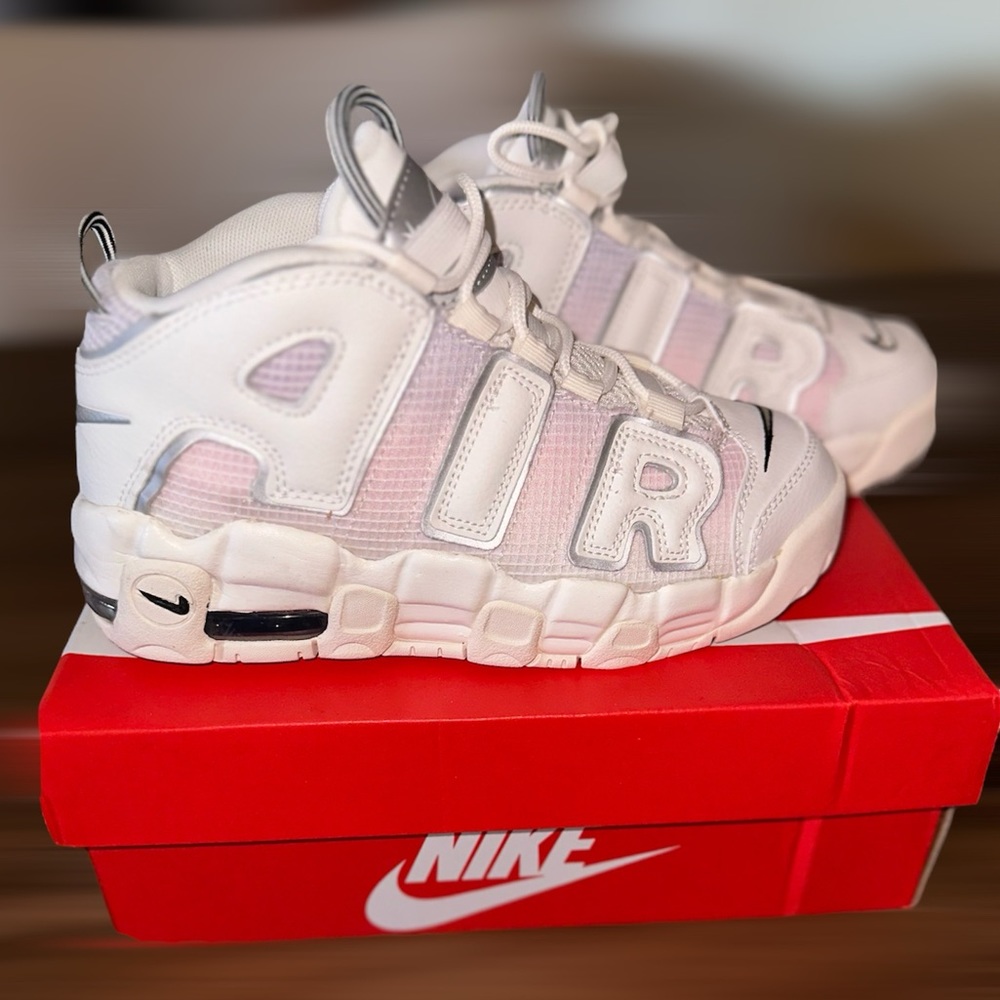 NIKE AIR MORE UPTEMPO '96 'THANK YOU, WILSON' size big kids 3Y, New in box